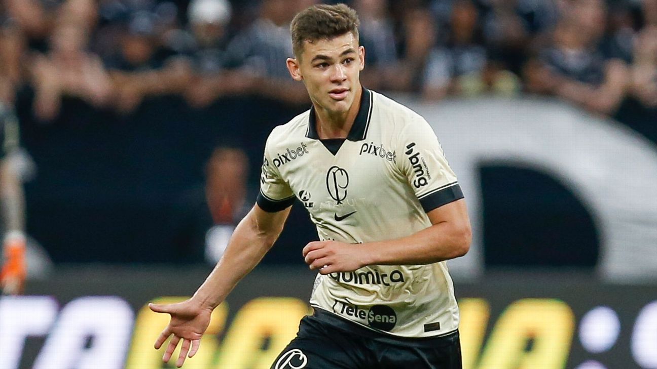 PSG sign Brazilian teen Moscardo from Corinthians in €20m deal
